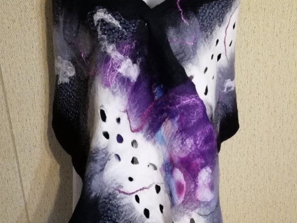 Veltas šalis "Ledo gniaužtuose" - Wraps & cloaks