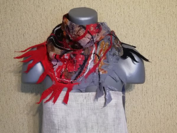 Veltas trikampis šalikas su draiskalais 2