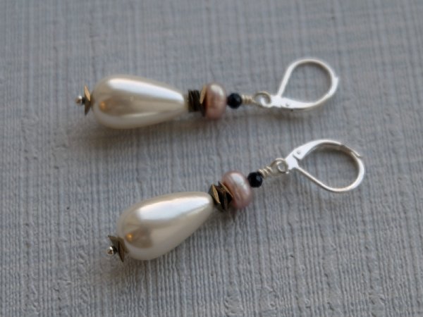 Earrings with pearls 2