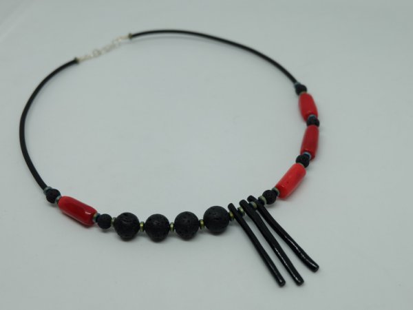 Necklace made of lava and coral 2