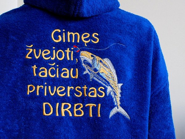 Dovana žvejui - siuvinėtas chalatas 1