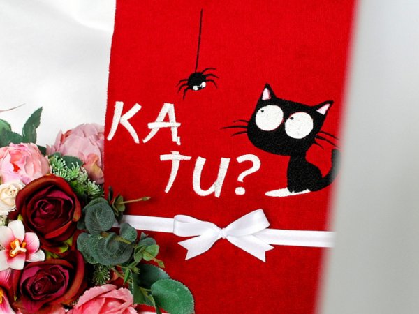 Ką tu? - siuvinėtas chalatas - Katukas 2
