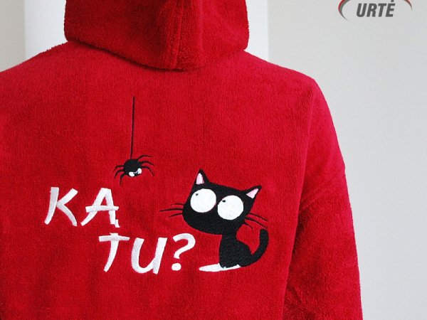 Ką tu? - siuvinėtas chalatas - Katukas 1