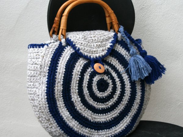 Nerta rankinė ,,Drižuotoji,, - Handbags & wallets