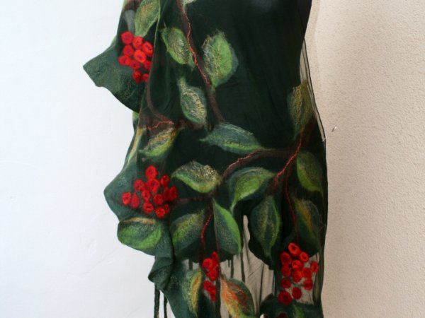 Veltas  šalikas ,, PUTINO UOGOS ,, - Scarves & shawls