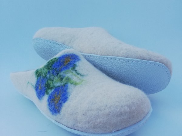 Blue flowers slippers 2