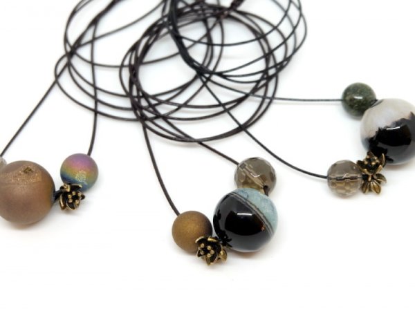 Minimalist agate pendants - Neck pendants