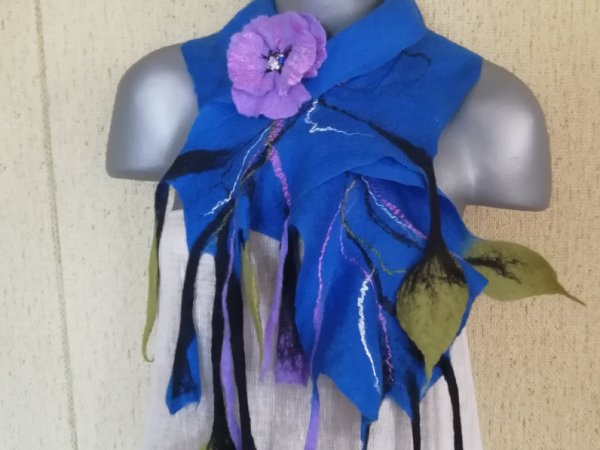 Merino vilnos mėlynas veltas šalikas su sage - Scarves & shawls