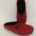 Red/black slippers - Shoes & slippers - felting