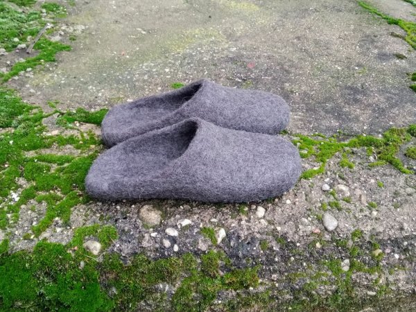 Juoduliukės veltinės tapkės 2