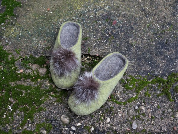 Moteriškos veltos tapkės su kailiuku - Shoes & slippers