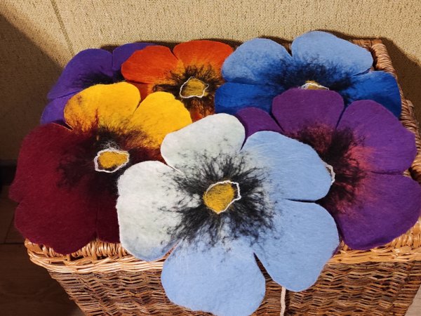 veltos servetėlės "Našlaičių žydėjimas - Tablecloths & napkins