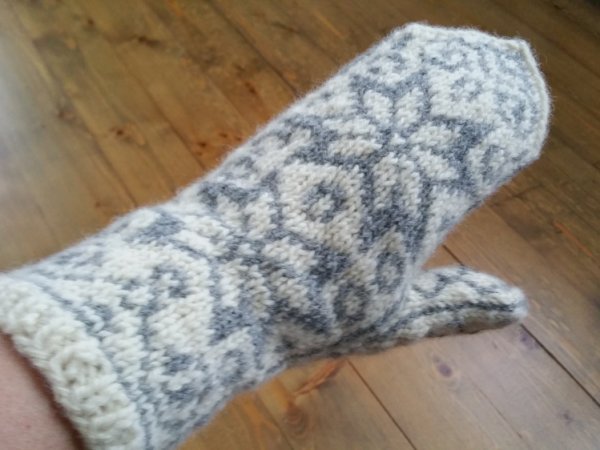 Balta_pilka - Gloves & mittens