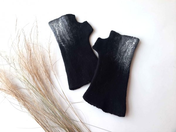 Klasikines riesines su pirstuku - Wristlets
