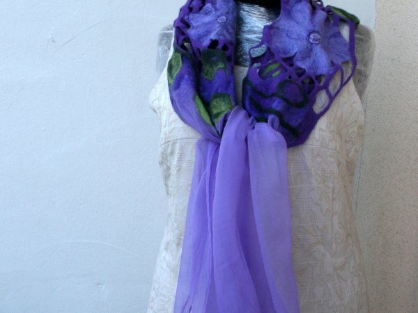 Veltas  šalikas ,,VIOLELETINĖS NAŠLAITĖS ,, 3