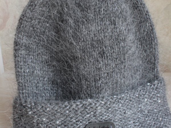 Moteriška kepurė - Hats