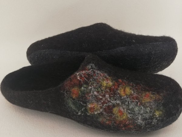 Black womens slippers 3