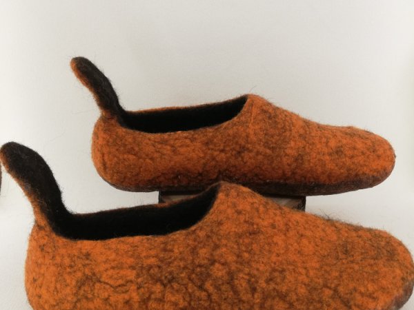 Oranžinės šlepetės 2