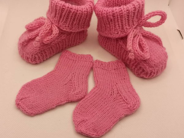 Batukų ir kojinyčių rinkinukai - Children clothes