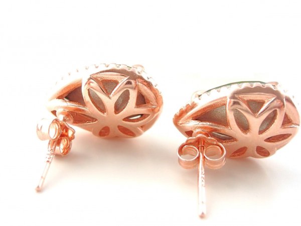 Swarovski Pear Olivine 3