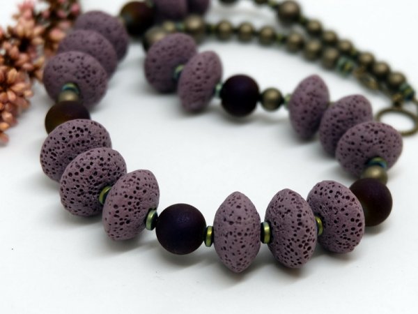 Lava and Swar. Pearl necklace 3
