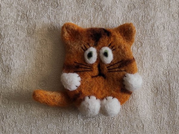 velta sagė "katinėlis" - Brooches