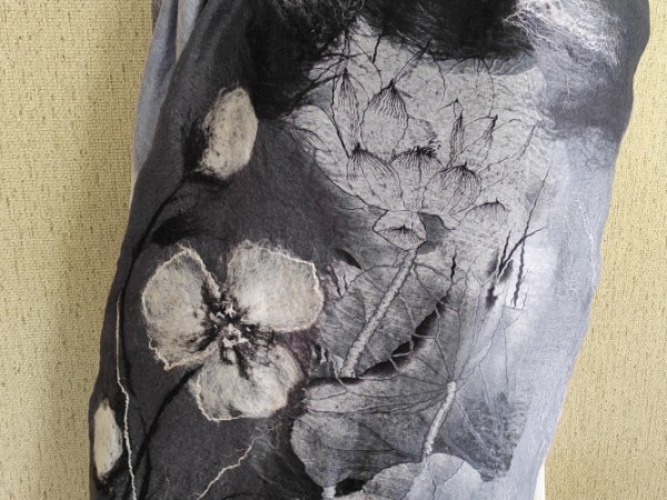 Veltas šalis "Pilkas gėlynas" 3