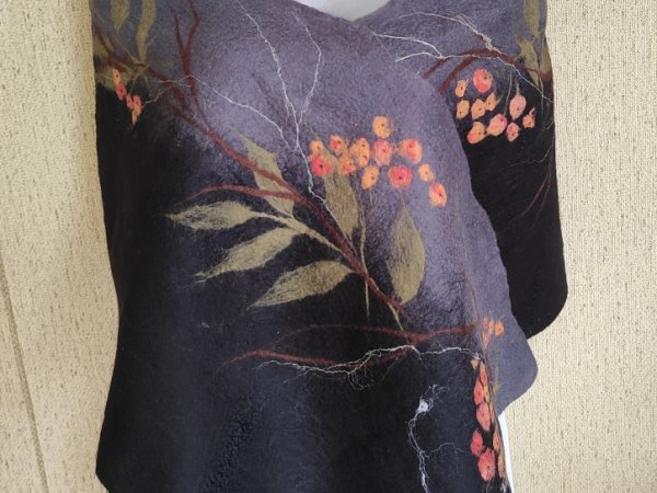 Veltas šalikas " Šermukšnių uogos" - Scarves & shawls