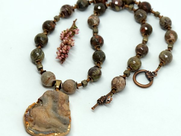 Natural stone necklace with pendant - Necklace