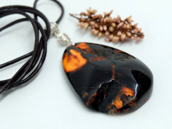 Minimalist agate pendant 3