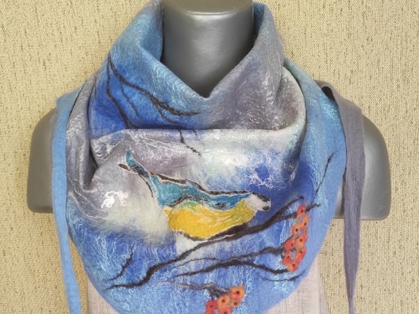 Veltinio šalikas " Zylių pavasaris" - Scarves & shawls