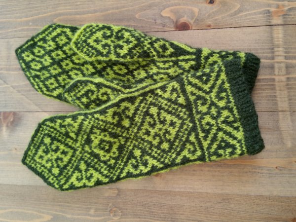 Žalių atspalvių pirštinytėe - Gloves & mittens