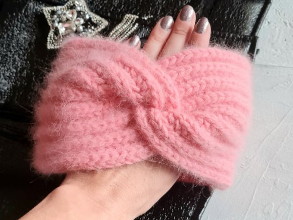 Rožinė galvajuostė 2