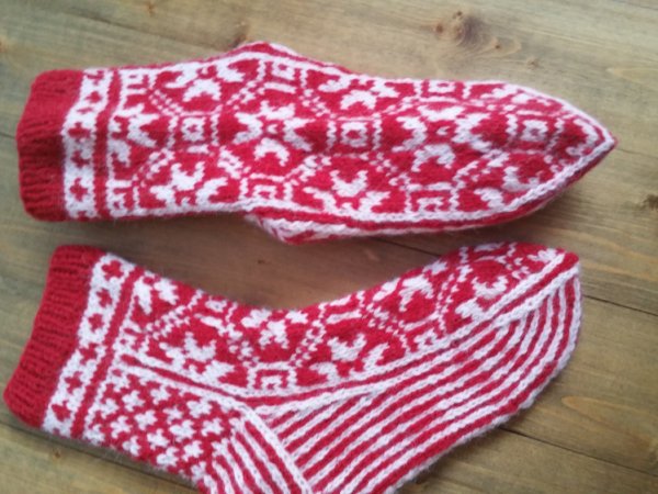 Kojinės Raudona-balta 2