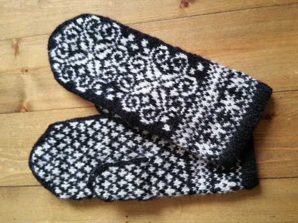 Pirštinytės ..19 - Gloves & mittens