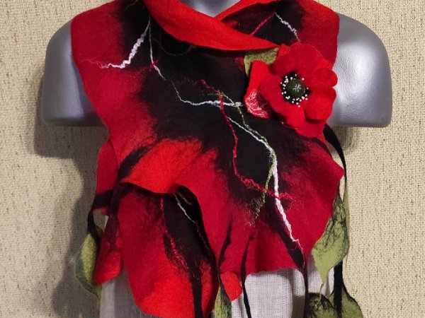 veltas šalikas su sage raudonų,juodos spalvų - Scarves & shawls