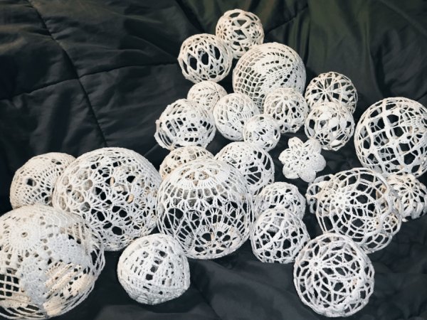 Xmas balls - Lace