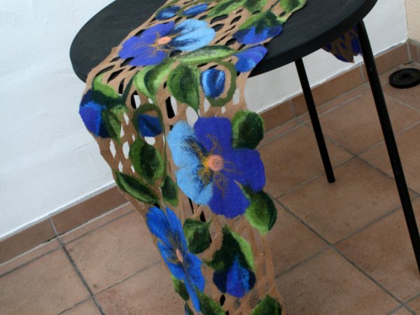 Veltas stalo takelis ,,DANGAUS ŽIEDAI - Tablecloths & napkins