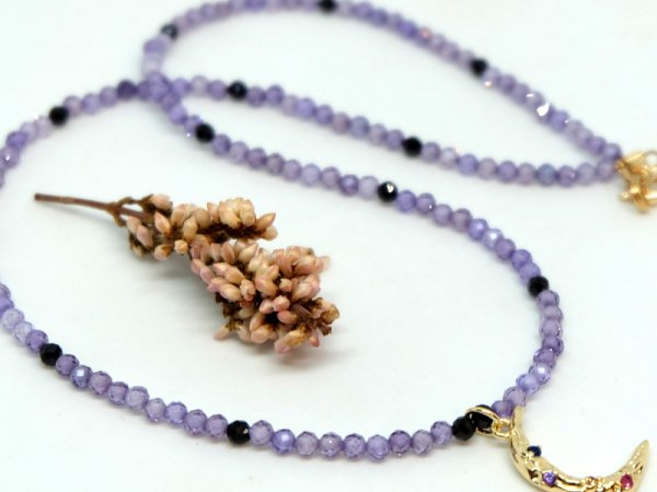 Minimalist zircon necklace with pendant 2