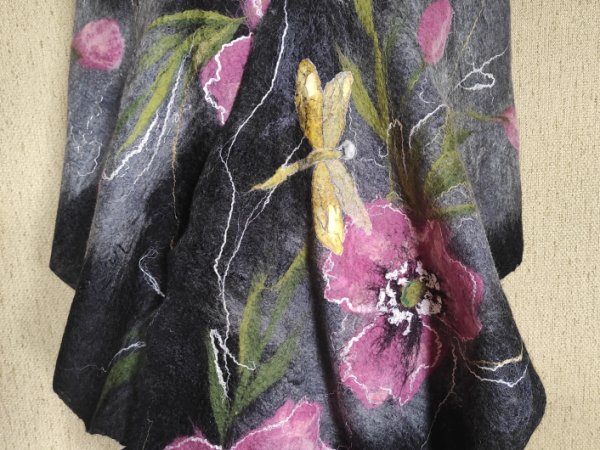 Veltas šalikas "Rožinės aguonos ir laumžirgis" - Scarves & shawls