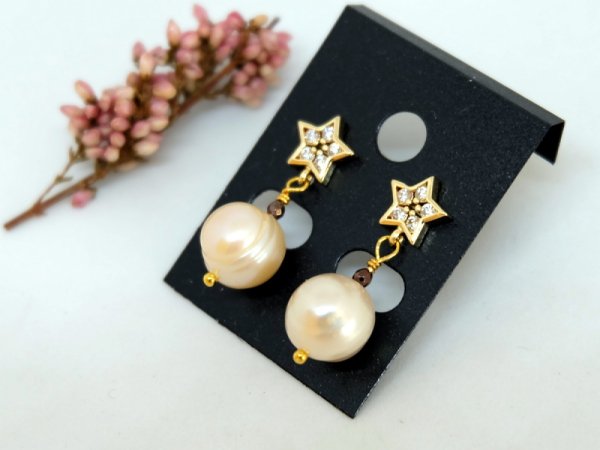 Gorgeous earrings with pearls - Earrings