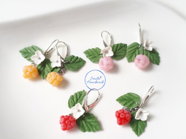 Rankų darbo auskarai avietės - Earrings
