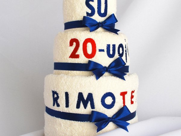 Dovana įmonės jubiliejui - rankšluosčių tortas - logotipo siuvinėjimas - Needlework