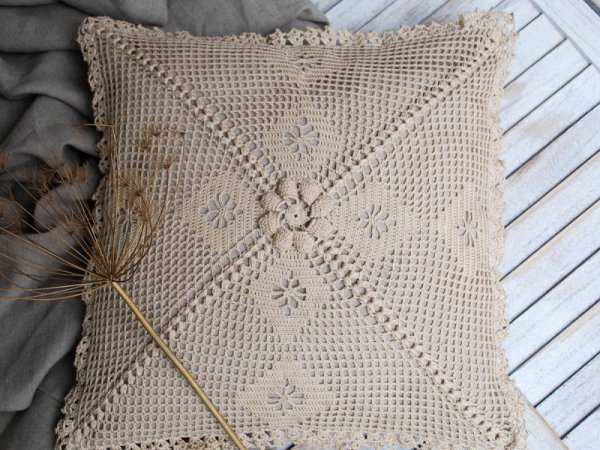 Nerta dekoratyvinė pagalvėlė - harmonija - Pillows