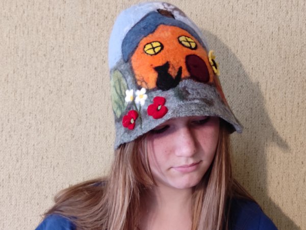 pirties kepurė " Senelio namas" - Hats