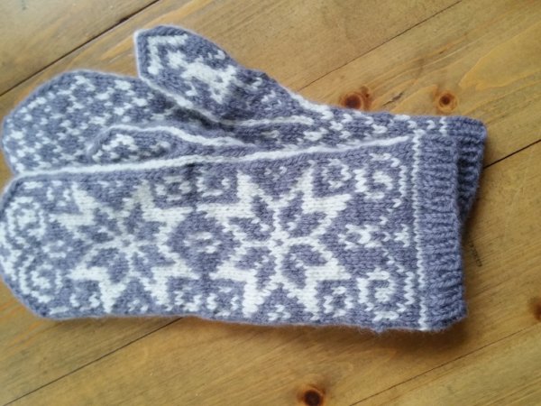 Vilnonės pirštinės 12 - Gloves & mittens