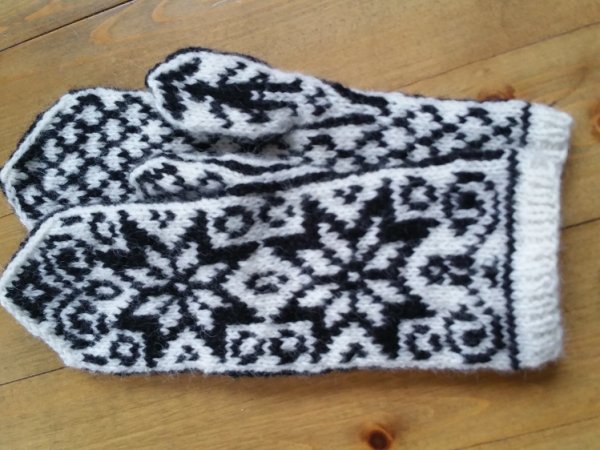 Vilnonės pirštinės 14 - Gloves & mittens