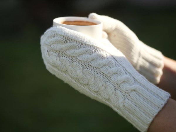 Baltos pirštinės - Gloves & mittens