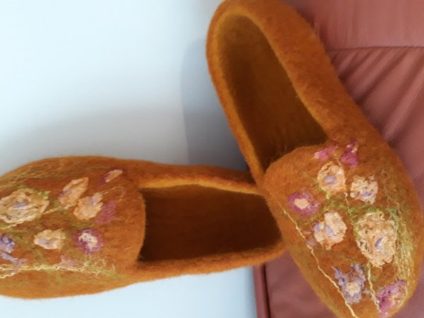 Very nice womens slippers - Shoes & slippers
