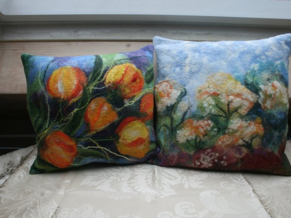 Velti  pagalvėlių užvalkalai ,,TULPĖS,,ir ,,PAVASARIS ,, - Blankets & pillows